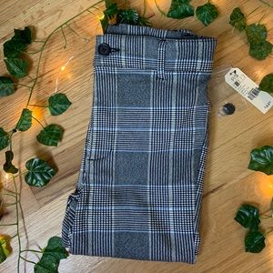 ✨NWT garage plaid stretchy pants